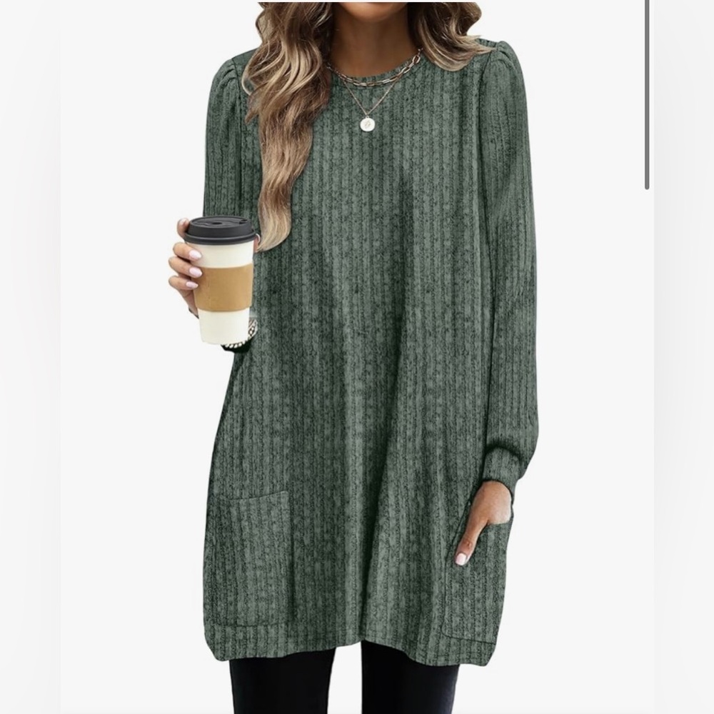 Olive green light weight sweater tunic with pockets, soft and thin large